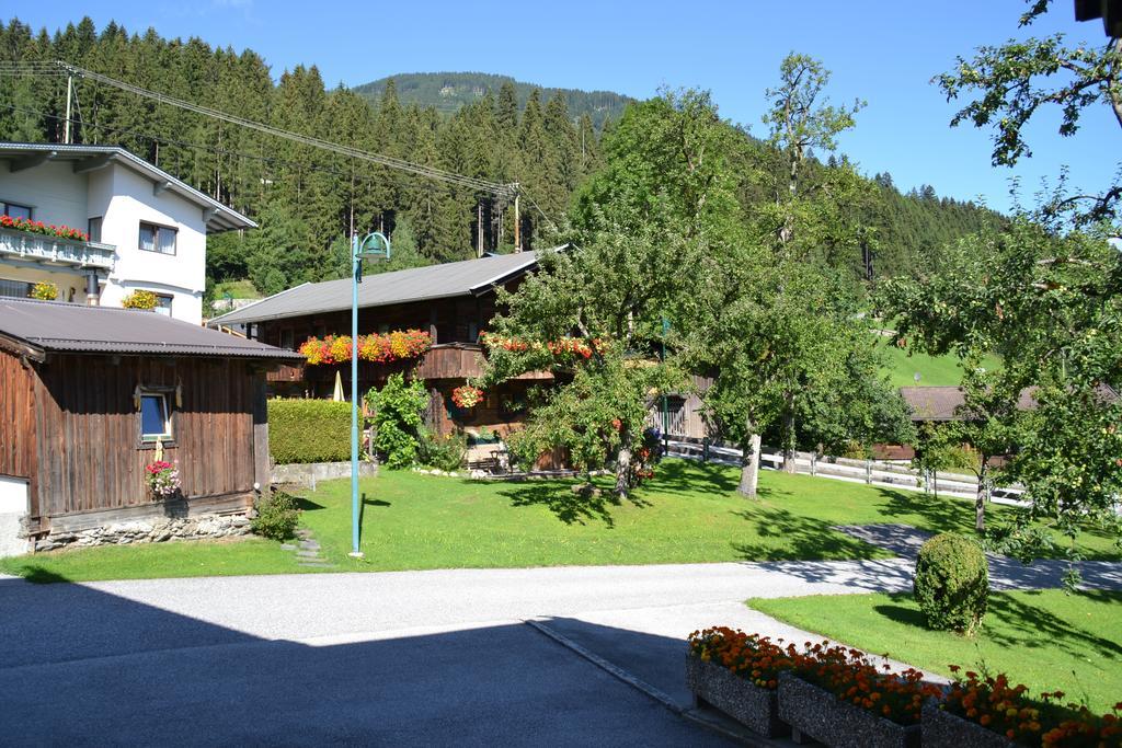 Gästehaus Christoph Ried im Zillertal Exterior foto