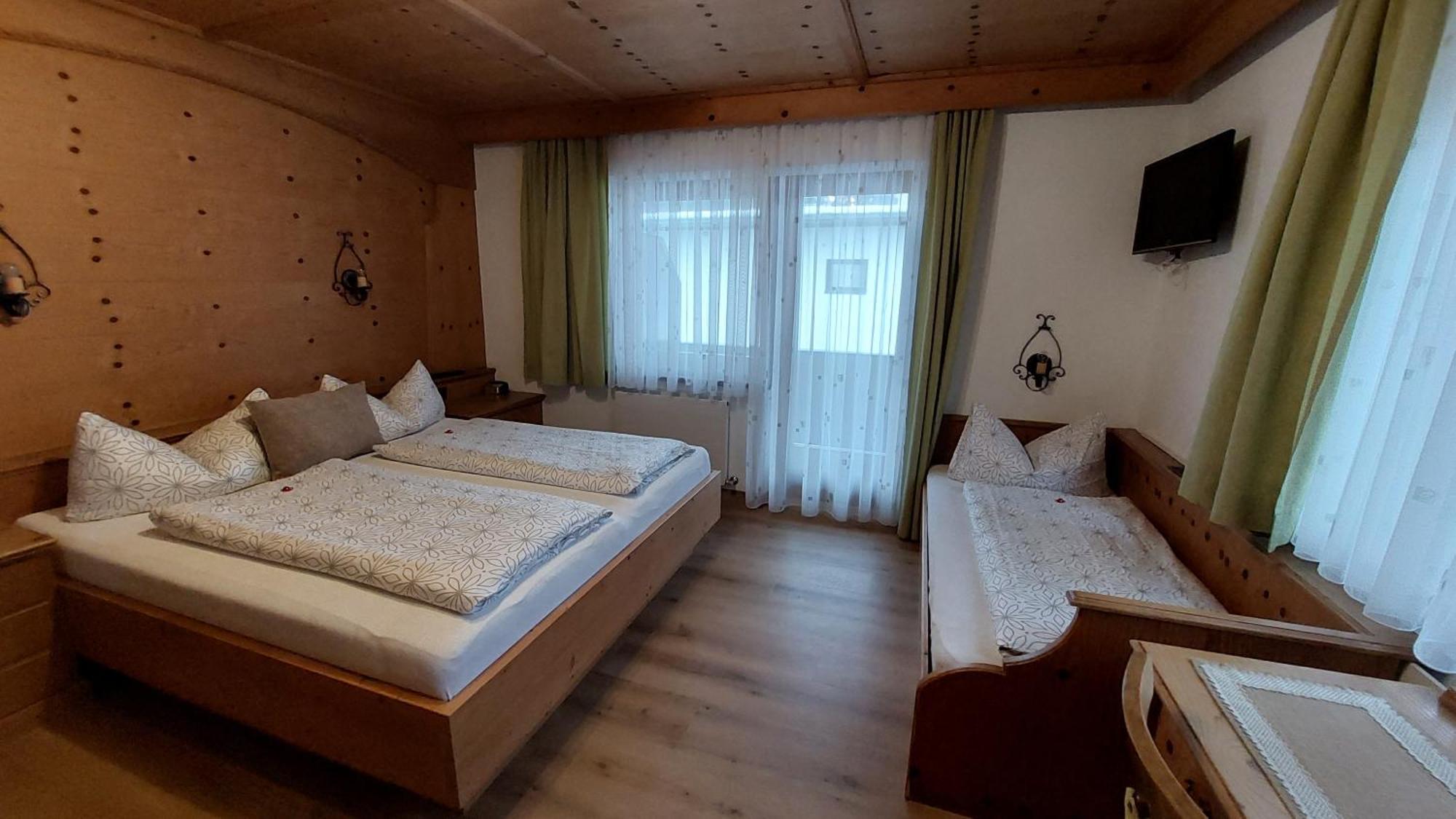 Gästehaus Christoph Ried im Zillertal Exterior foto