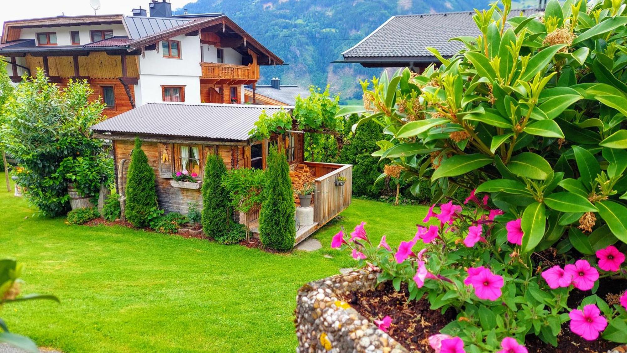 Gästehaus Christoph Ried im Zillertal Exterior foto