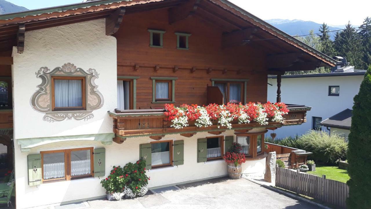 Gästehaus Christoph Ried im Zillertal Exterior foto